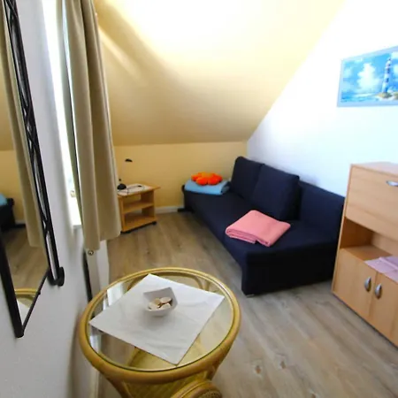 Leuchtturmstrasse Haus 25, Nur 150 M Von Der Ostsee Entfernt